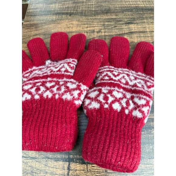 Red and white winter gloves - Picture 4 of 7